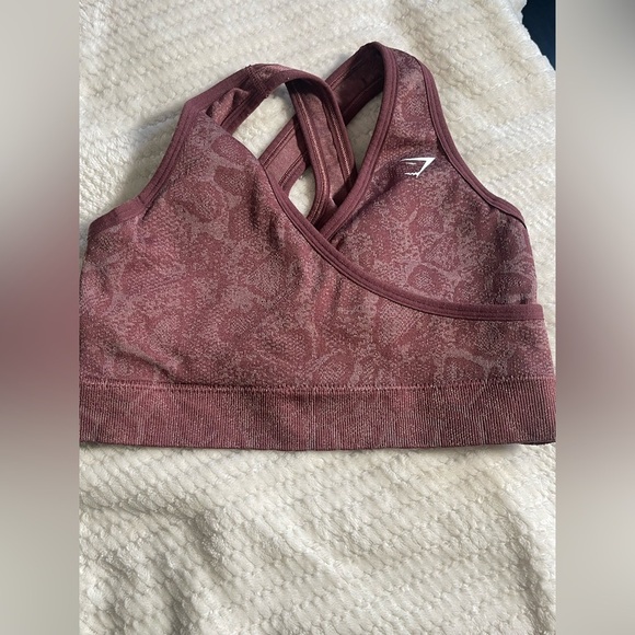 Gymshark Purple Seamless Sports Bra with Lace Detailing - Picture 1 of 3